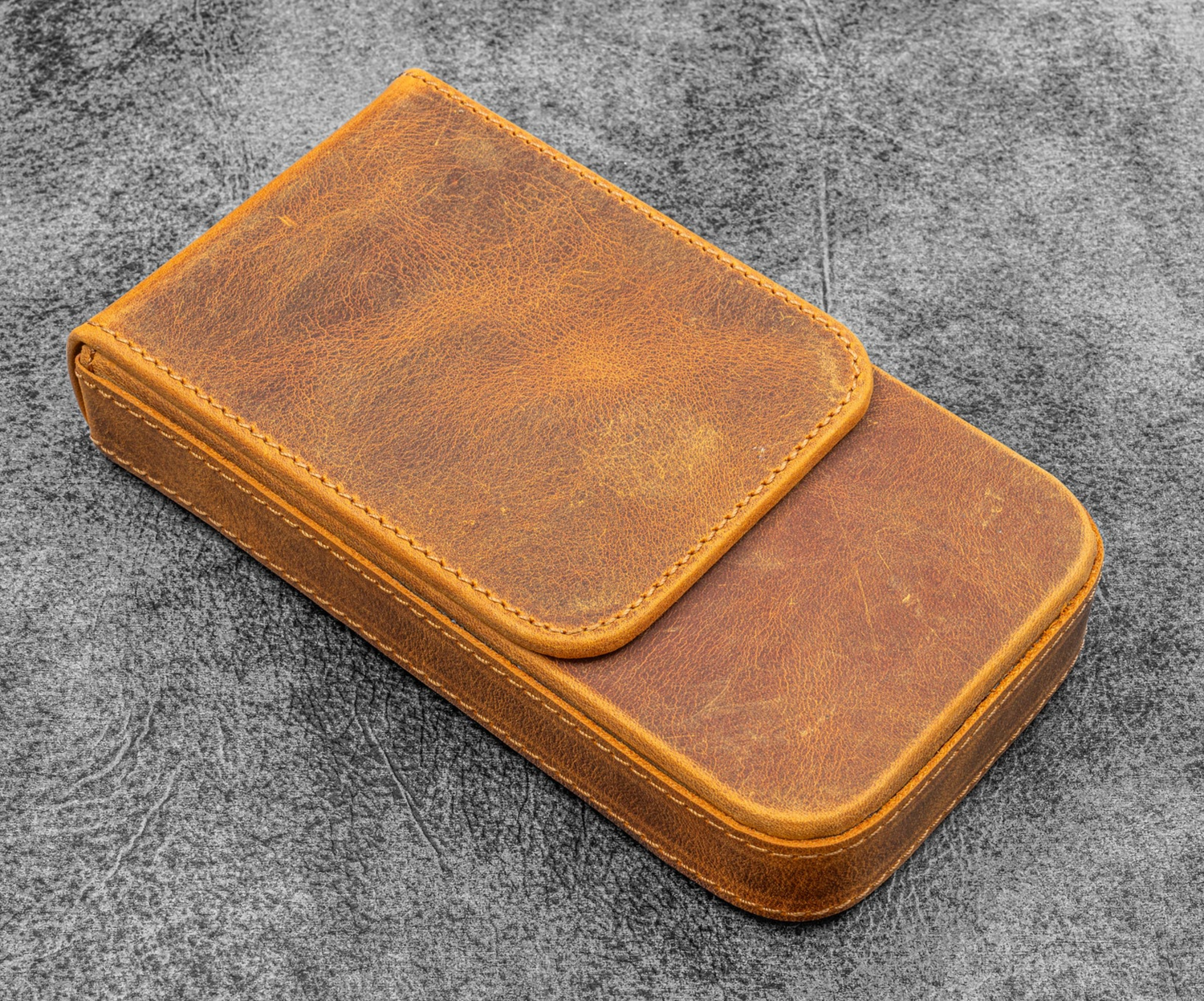 Galen Leather - Magnum Opus 3 Slots Hard Pen Case with Removable Pen Tray - Crazy Horse Brown