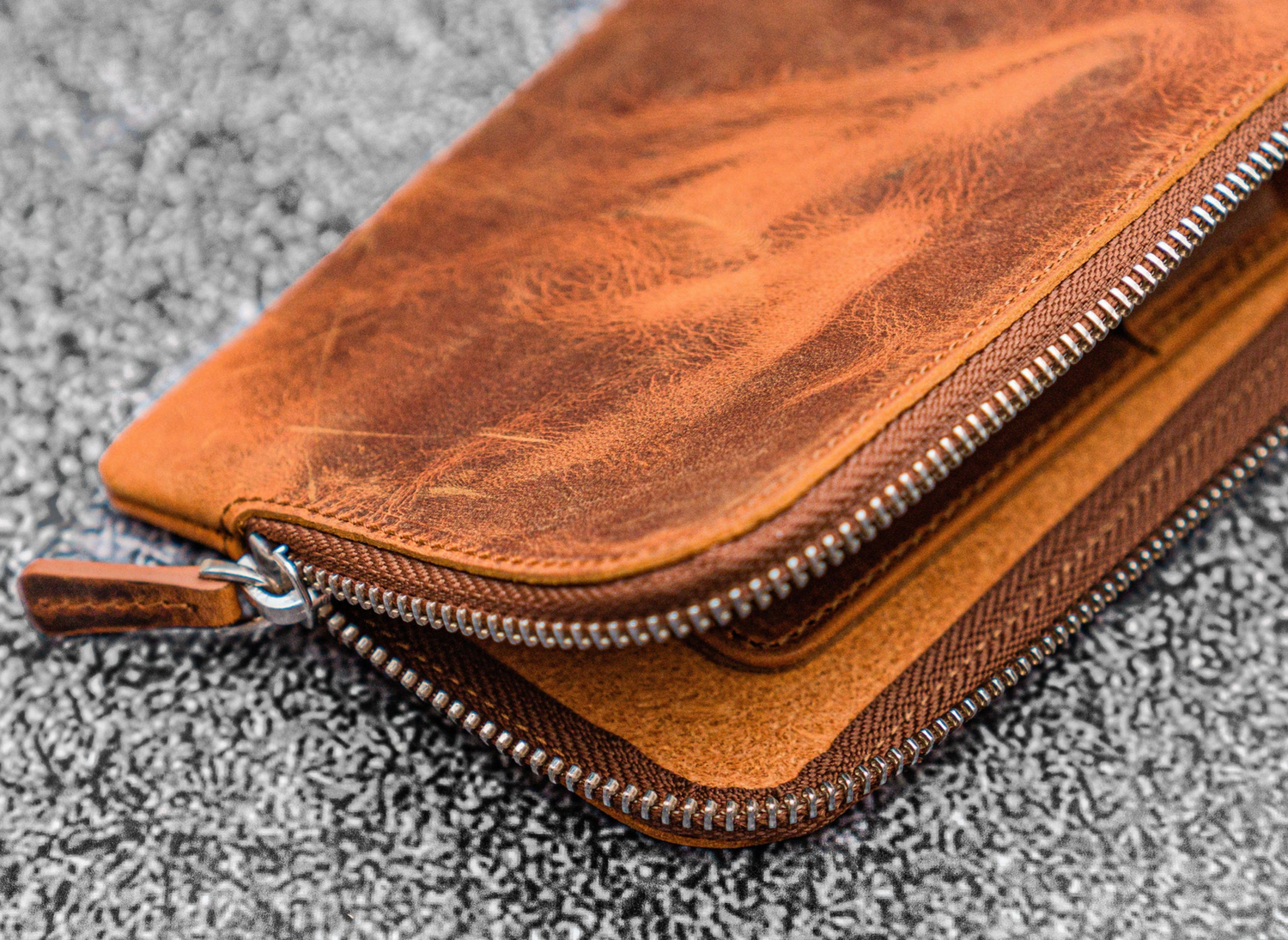 Galen Leather - Slip-N-Zip 4 Slots Zippered Pen Pouch - Crazy Horse Brown