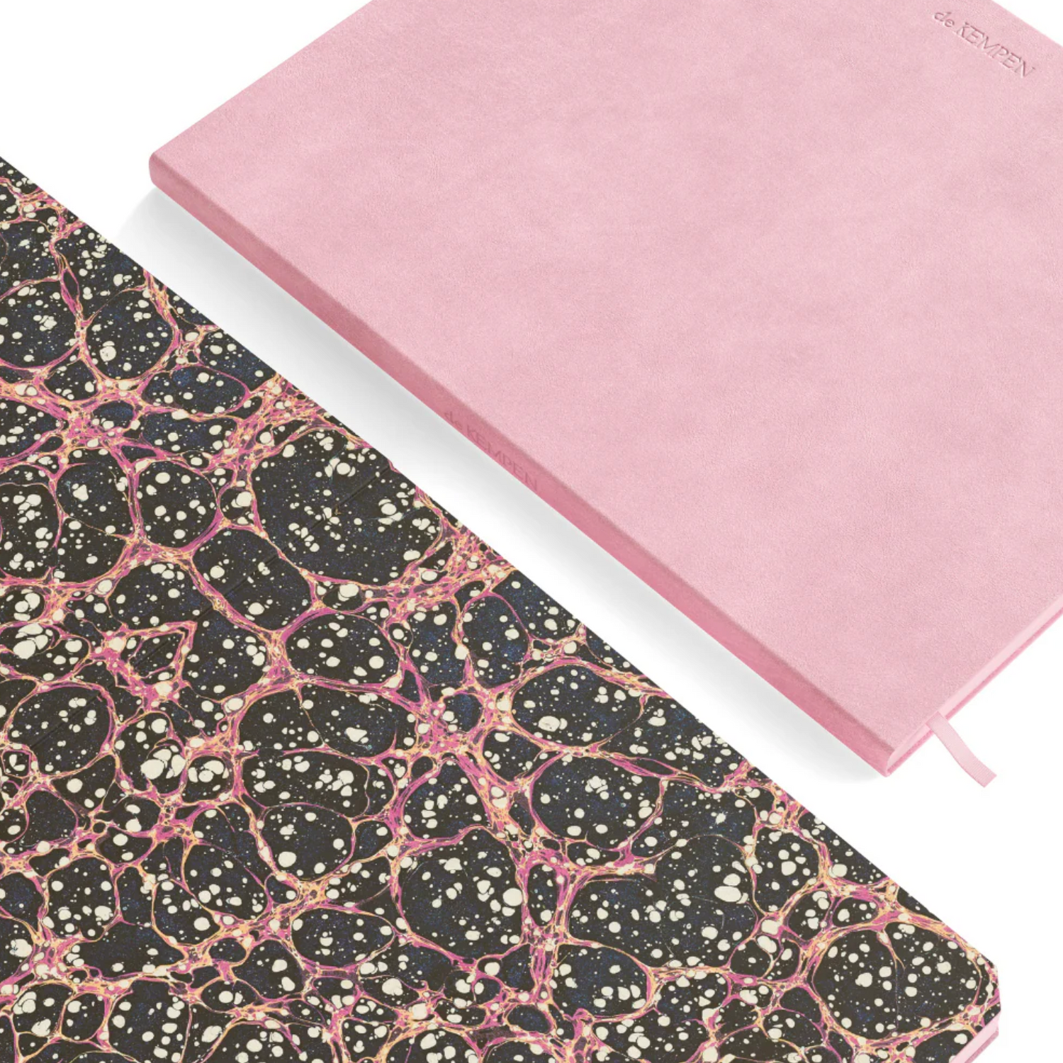 DeKempen - Origin Kalender 2026 English - Pocket Weekly Planner - Brut Pink