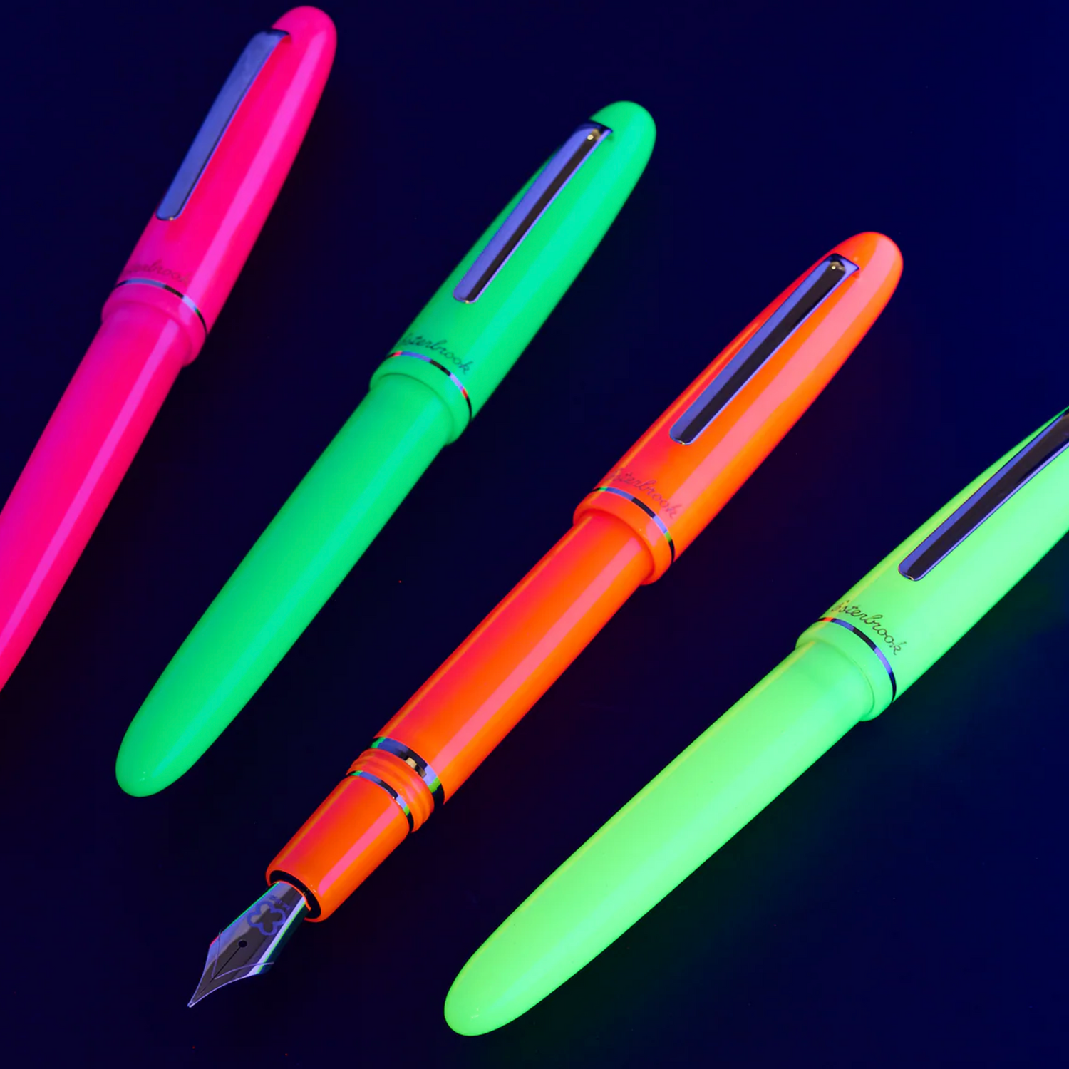 Esterbrook - Funky Town Esti - M - Pink