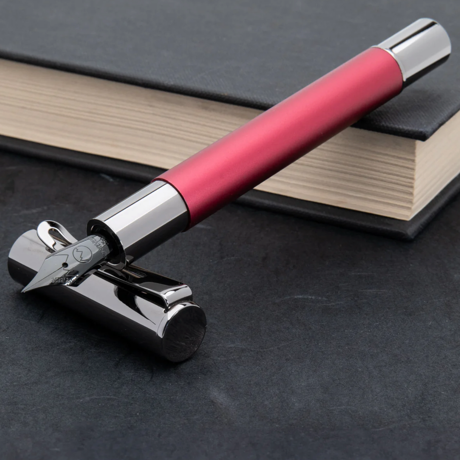 Monteverde USA® Ritma eloxiertes rot mit JoWo-Feder - M