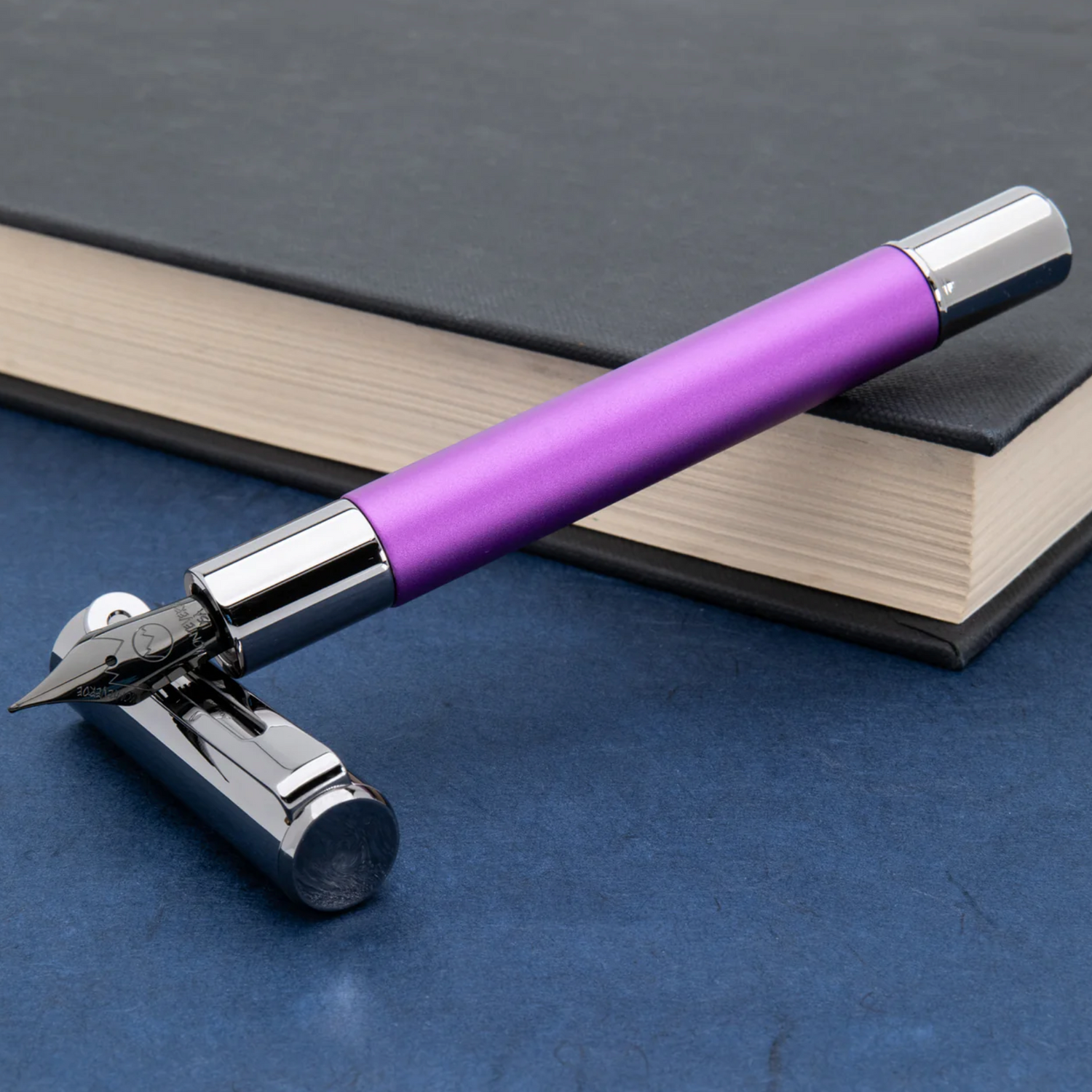 Monteverde USA® Ritma Füllfederhalter, eloxiertes Lila mit JoWo-Feder - M