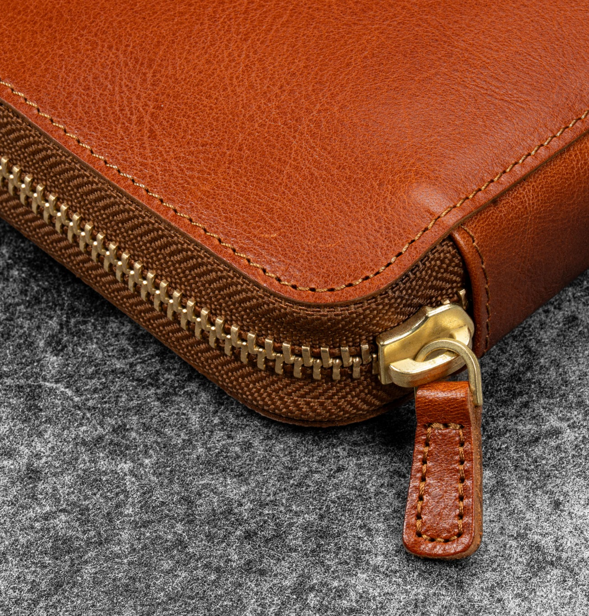 Galen Leather - Legacy Leather Zip Pen Case for 12 Pens - A6 - Deep Cognac