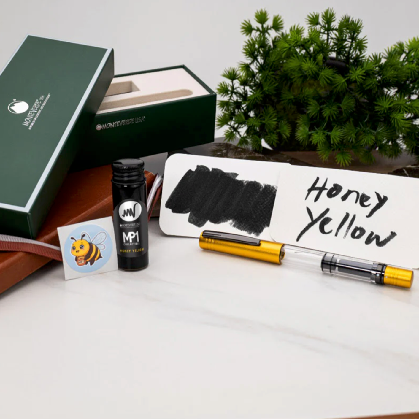 Monteverde USA® - MP1 Sammler-Füllfederhalter mit Lock-It-Kolbentechnologie in Honey Yellow + 15 ml Tinten-Set
